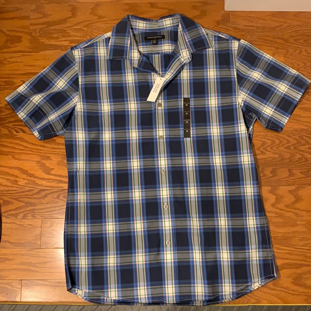NWT Banana Republic Short Sleeve Button Up Shirt
